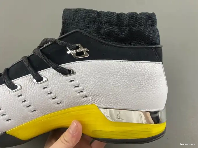 HYPE FJ0395-100 17 Lightning Air Jordan Low 0514